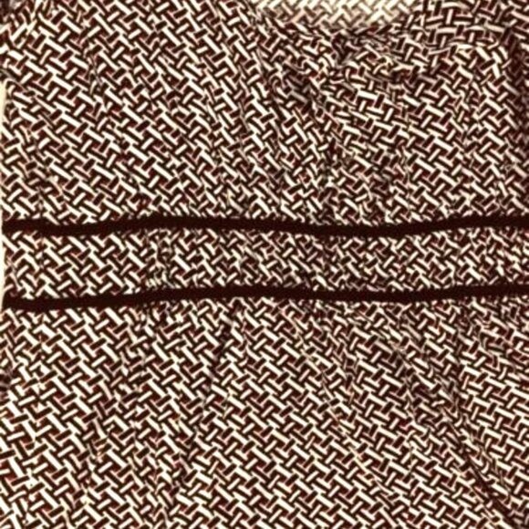 Ann Taylor Top Empire Waist Hi/Lo Hem Black/White/Red Geometric Print Size S - Picture 2 of 6